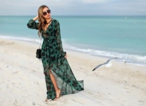 What to Wear to the Beach Outfit Ideas & Fashion Tips