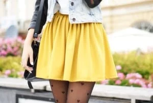 What to Wear with a Yellow Skirt