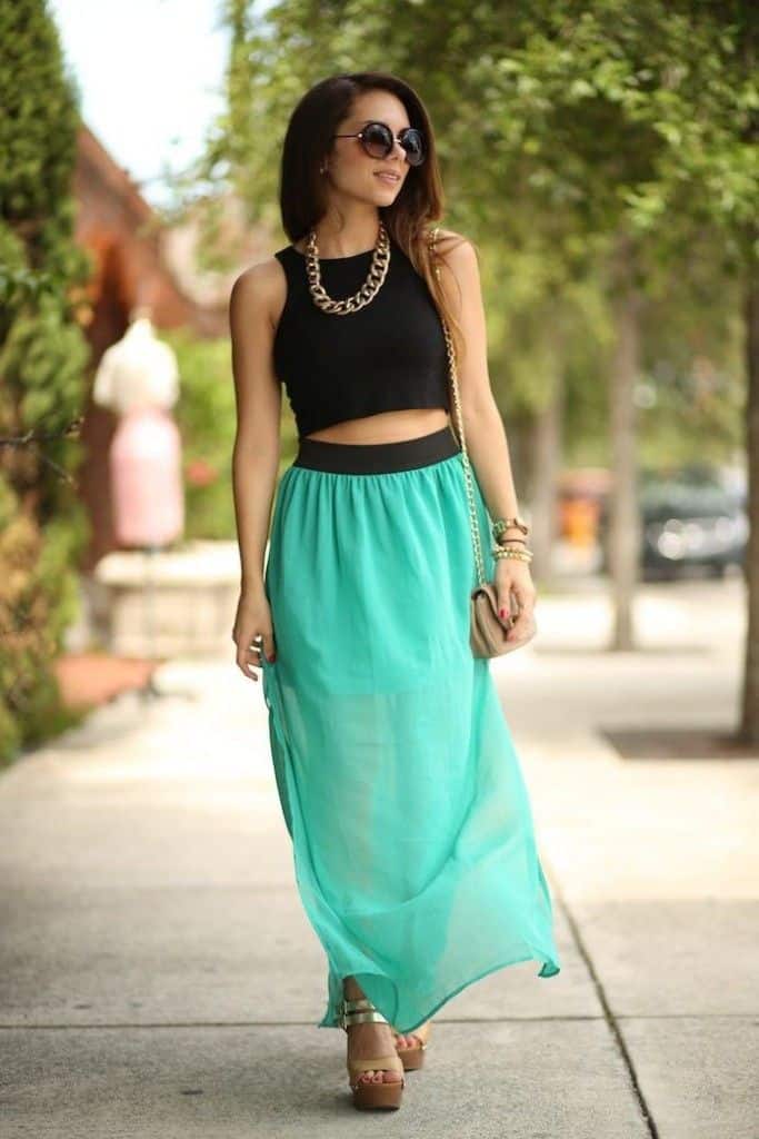 what color goes with aquamarine maxi skirt