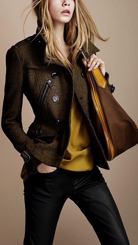 colors that go with dark brown jacket