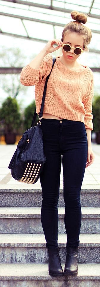 colors that go with salmon sweater