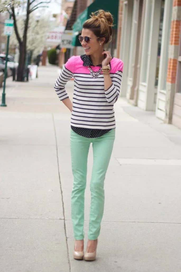 colors that go with seafoam green jeans