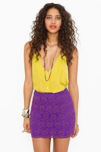 what color goes with violet mini skirt