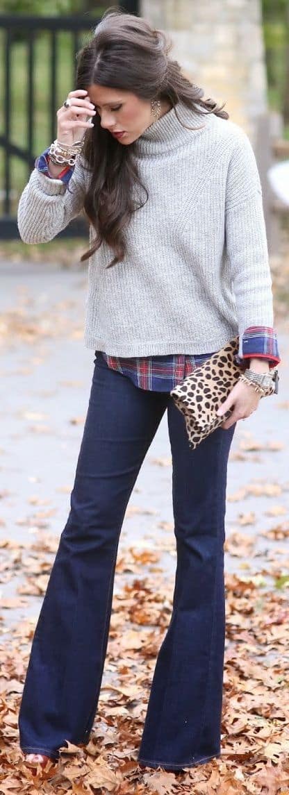 outfit with dark blue denim bell bottom jeans