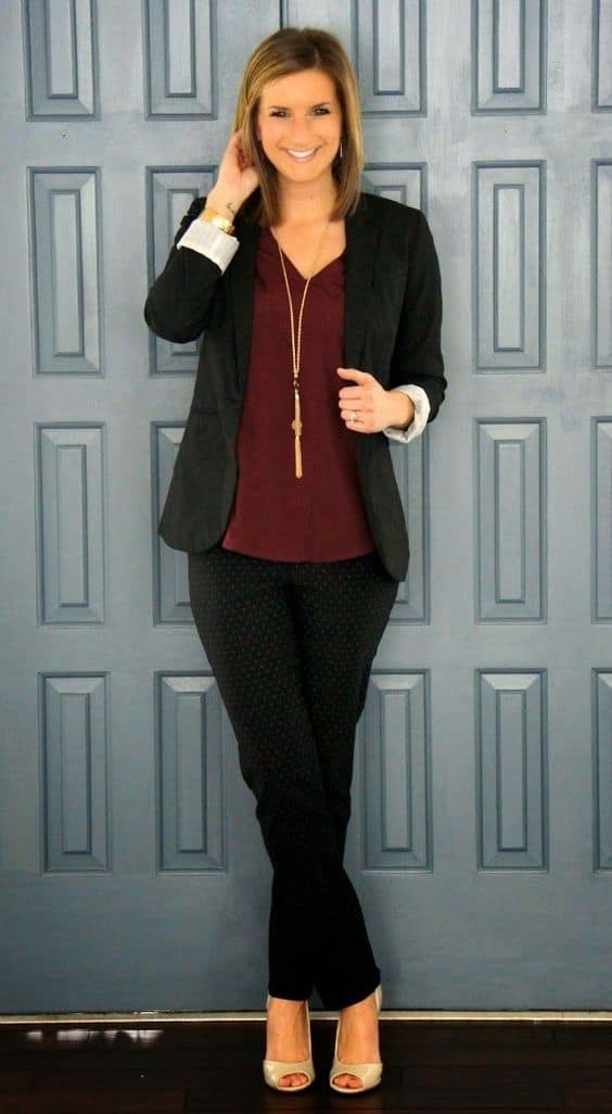 colors that go with maroon blouse