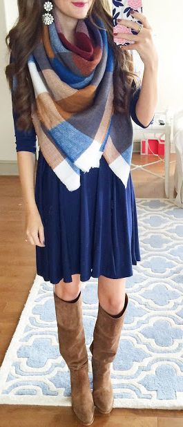 colors that go with navy blue midi dress