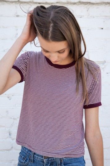 what color goes with maroon striped T-shirt