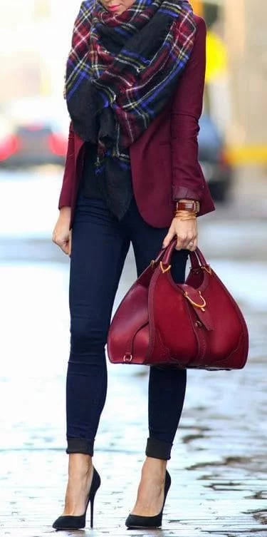 colors that go with burgundy jacket