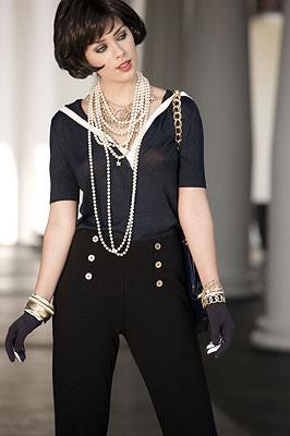 shiffon blouse and pearls in Chanel style