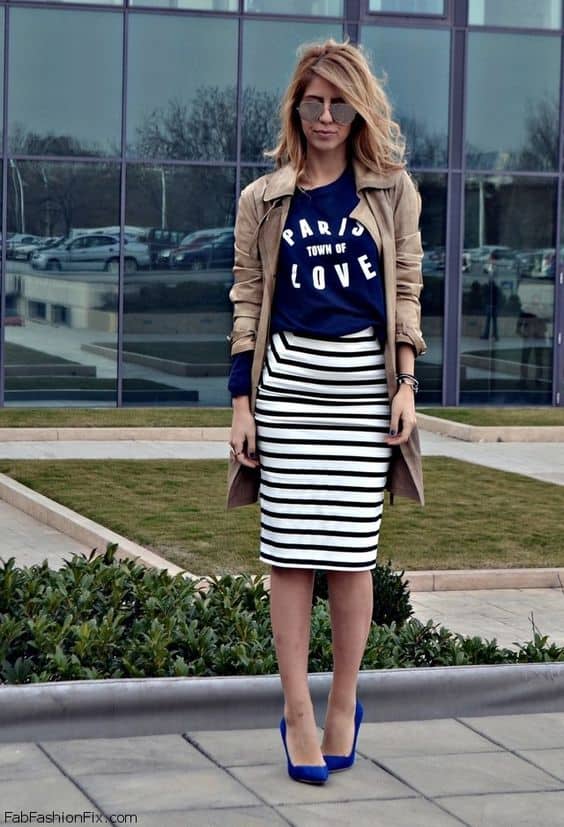 outfit with navy blue graphic tee