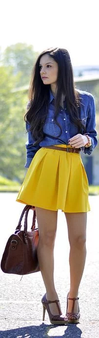 how to wear yellow mini skirt