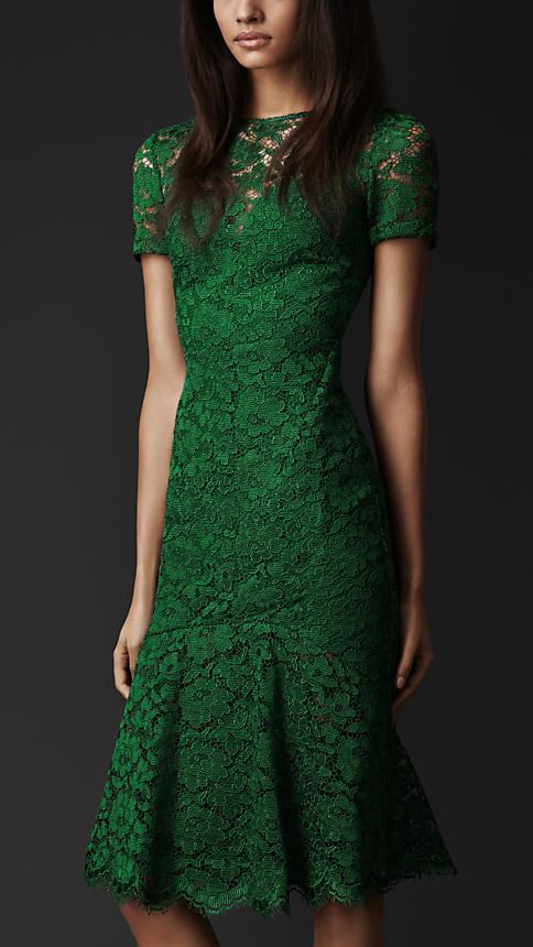 what color goes with forest green midi lace dress