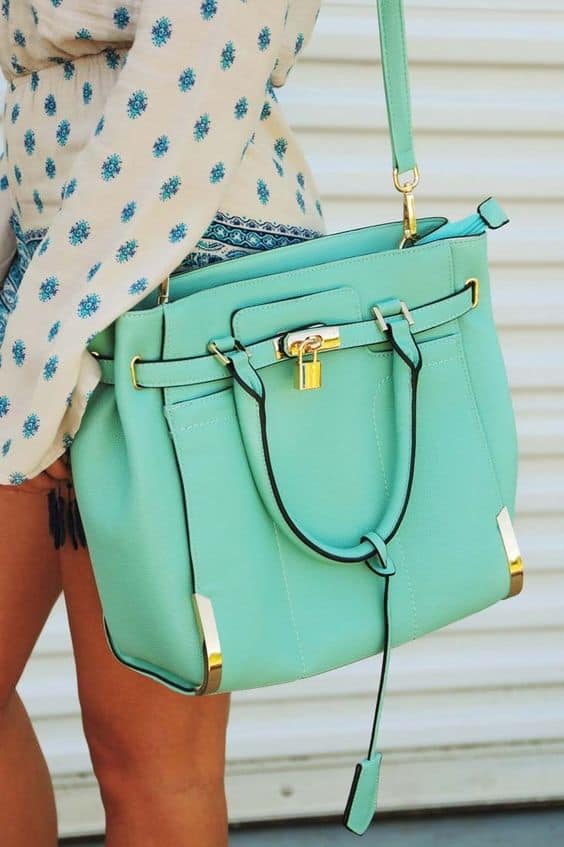 colors that go with turquoise bag