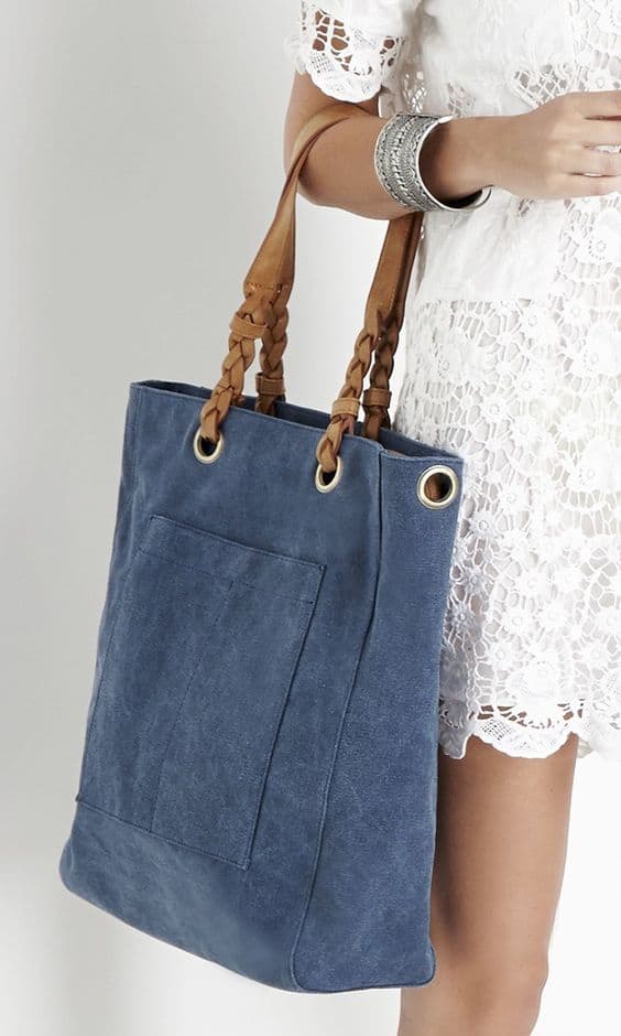 what color goes with slate blues suede bag