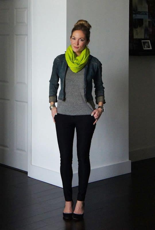 what color goes with neon green scarf