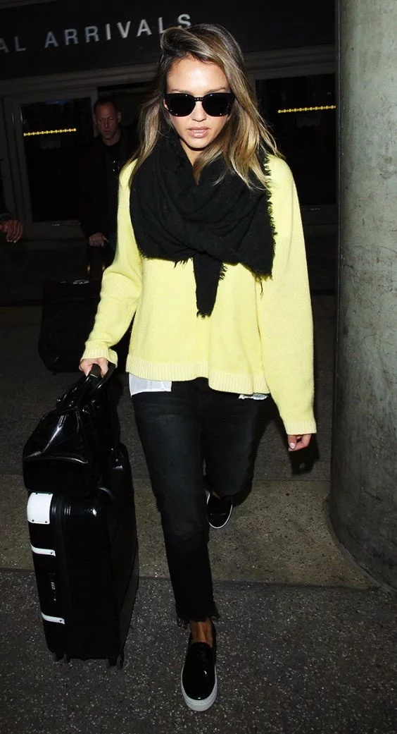 colors that go with pale yellow sweater