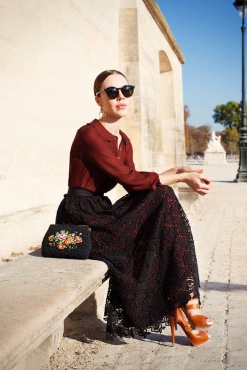 what to wear with black maxi lace skirt
