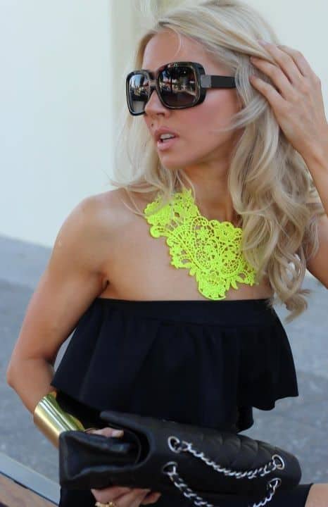 colors that go with neon green necklace