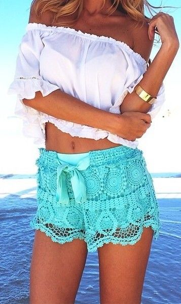 what to wear cyan lace shorts