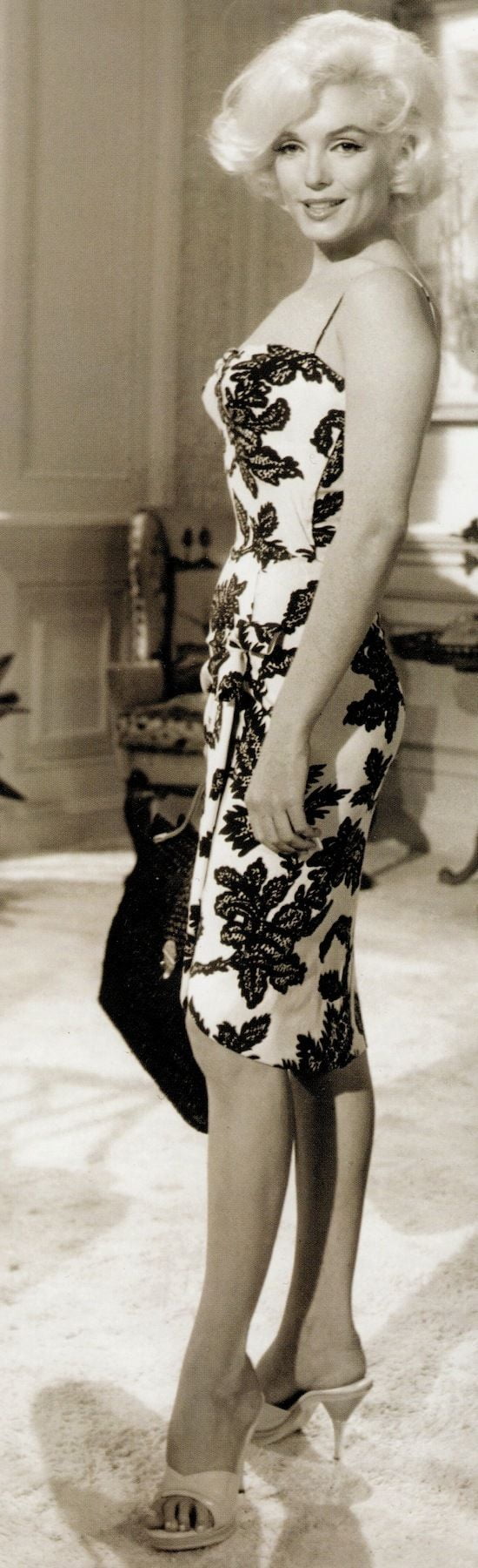 Marilyn in embroidered midi dress