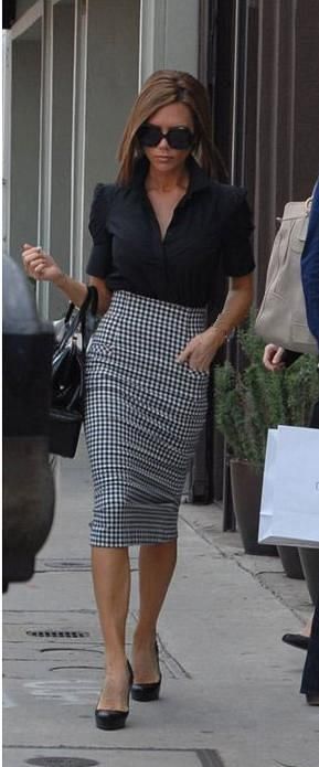 Victoria Beckham in gingham pencil skirt