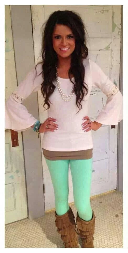 what to wear with mint green leggings
