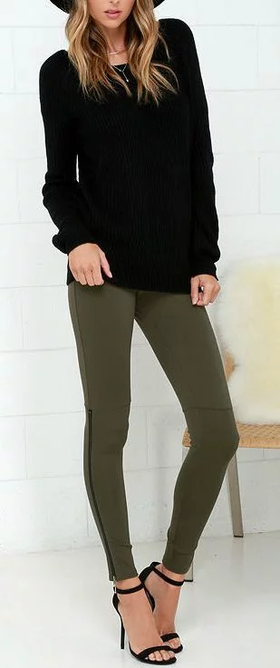 what to wear with olive green leggings