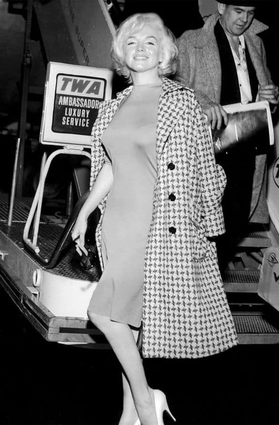 Marilyn Monroe in printed trench coat