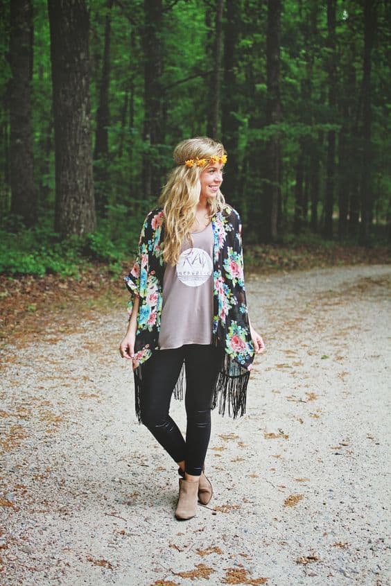outfit with kimono jacket and black skinnies