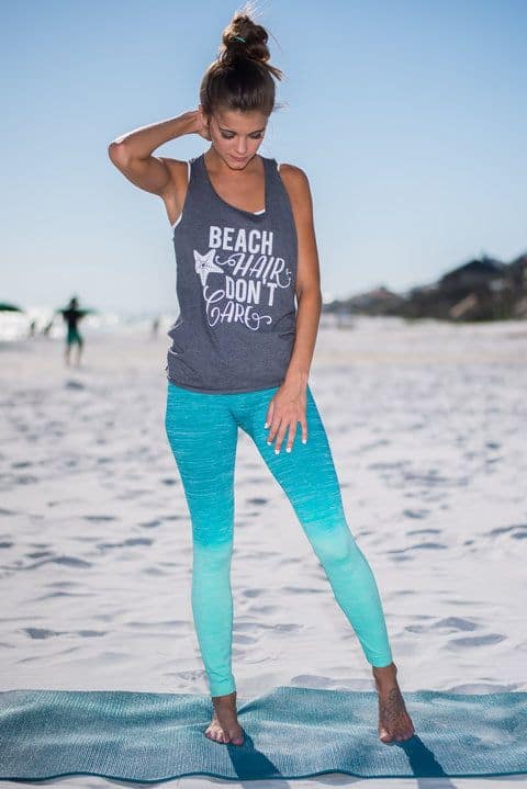 how to wear turquoise yoga pants