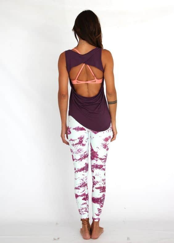 what to wear with white and plum yoga pants