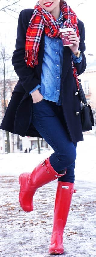 what to wear with red rain boots and red scarf